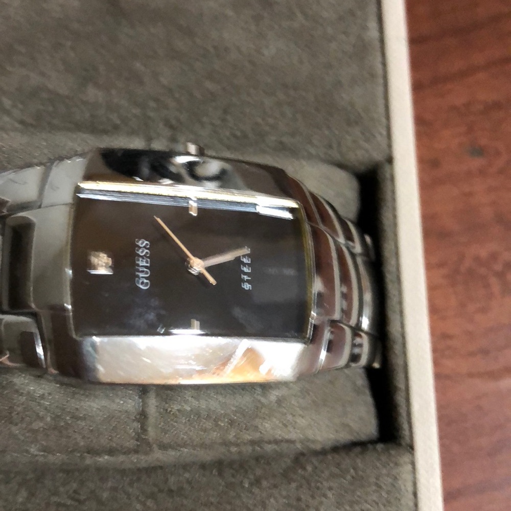 Watch - Picture 3 of 4